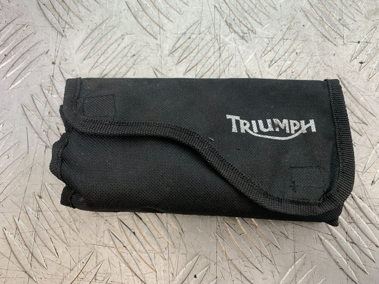 TRIUMPH 1050 SPRINT GT TOOL KIT  YEAR 2010-2016 (CMB1250)