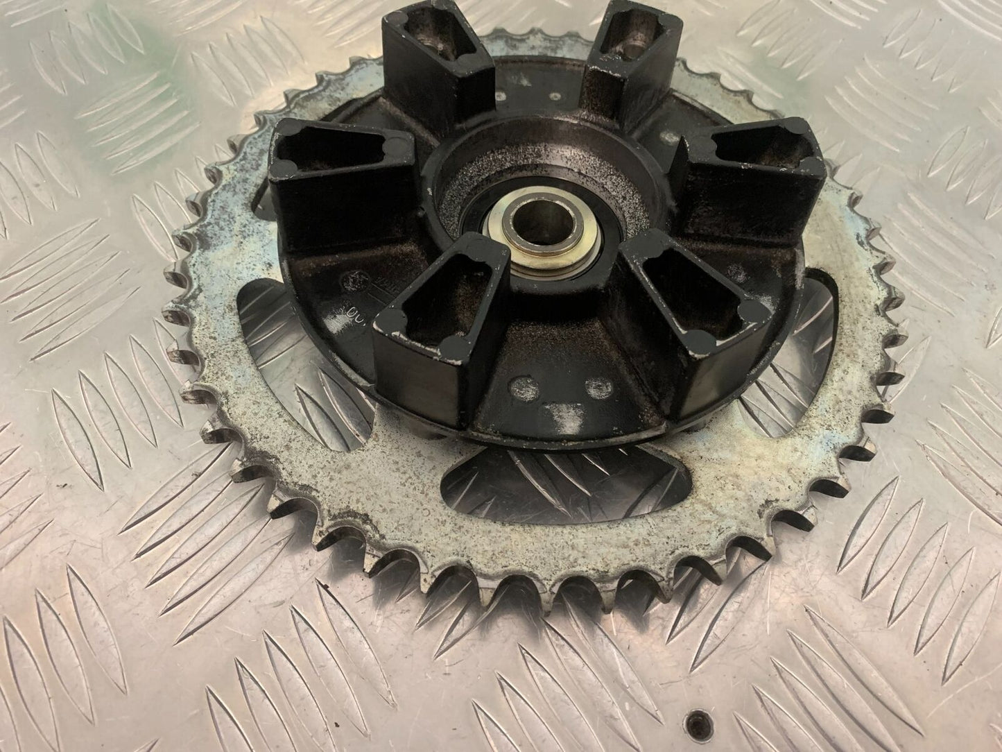 YAMAHA FZS600 FAZER 600 SPROCKET CARRIER    YEAR 1998-2001 (STOCK 964)