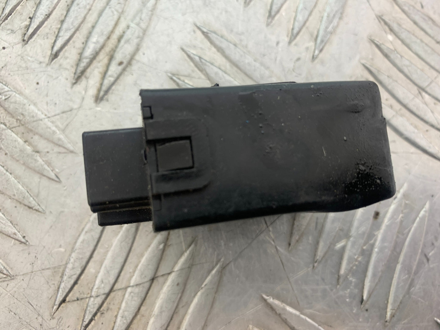 KAWASAKI VN1500 CLASSIC INDICATOR RELAY  YEAR 1999 -2006 (CMB1166)