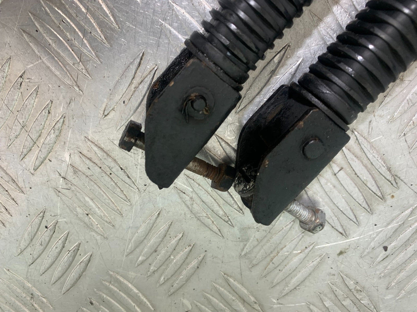 HONDA GL500 GL 500 SILVERWING REAR PEGS   YEAR 1981-82 (CMB1168)
