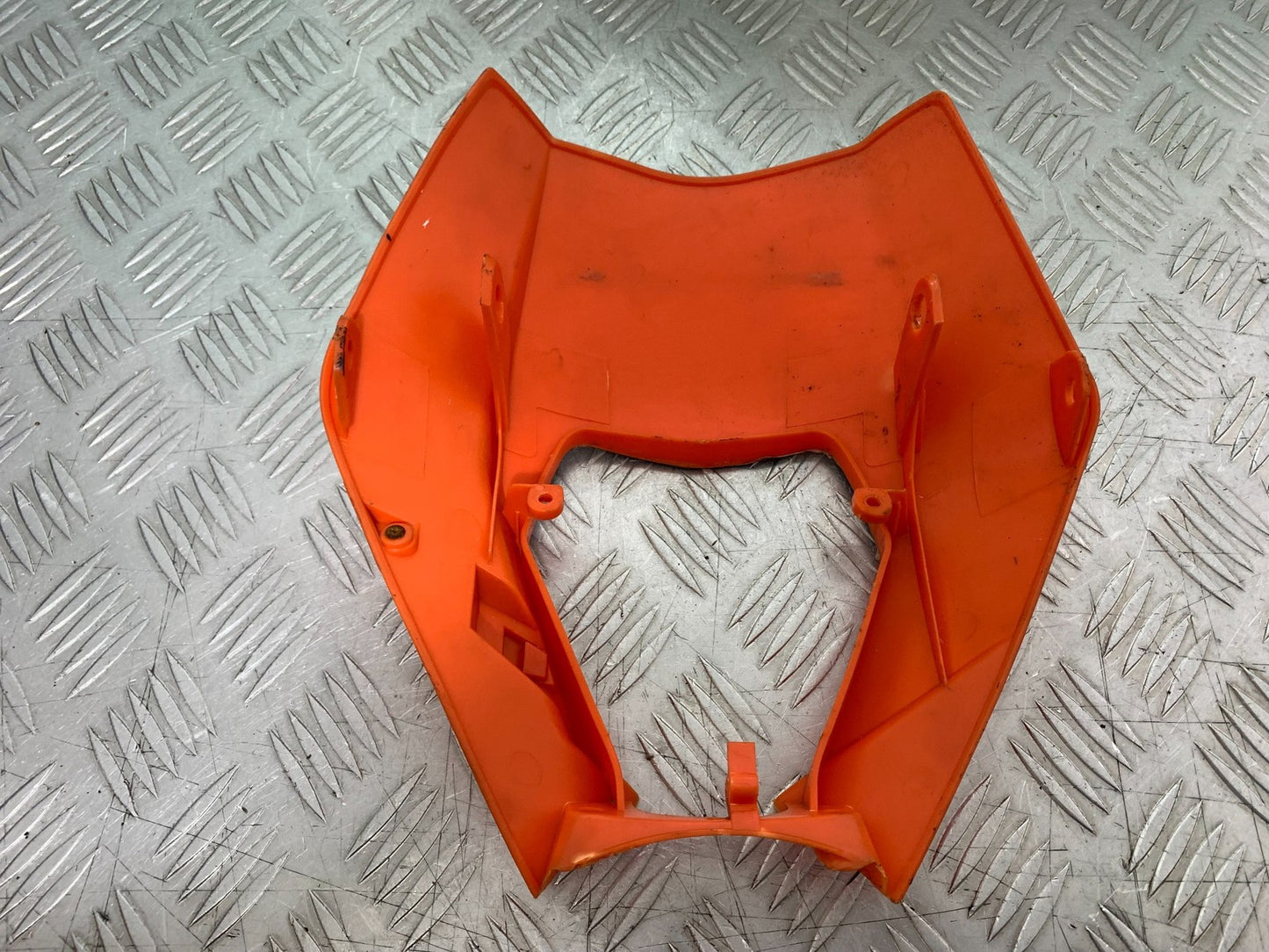 QINGQI QM125 GY-2B HEADLIGHT COWL YEAR 2016 (CMB1228)