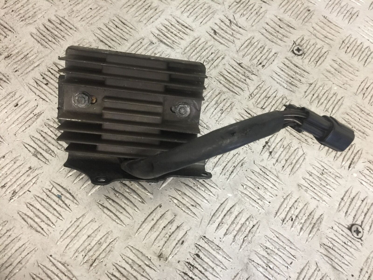 SUZUKI GSX1250 GSX 1250 FA REGULATOR   YEAR 2015 (STOCK 754)
