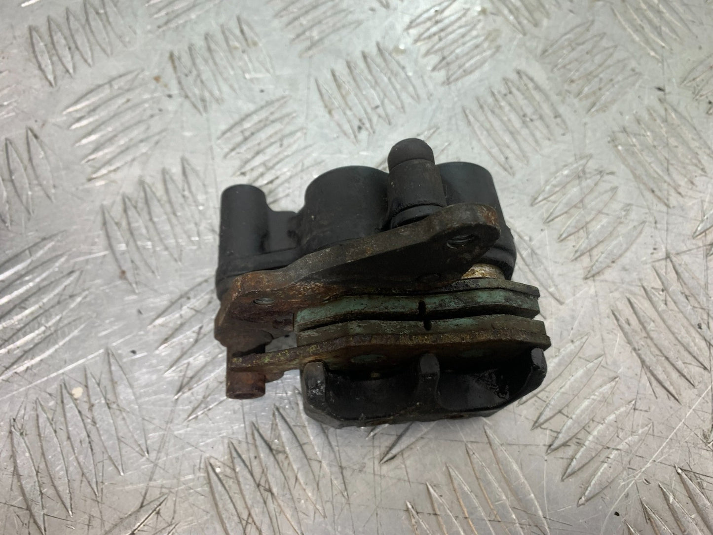 PIAGGIO VESPA GT125 L FRONT BRAKE CALIPER YEAR 2003 (CMB1300)