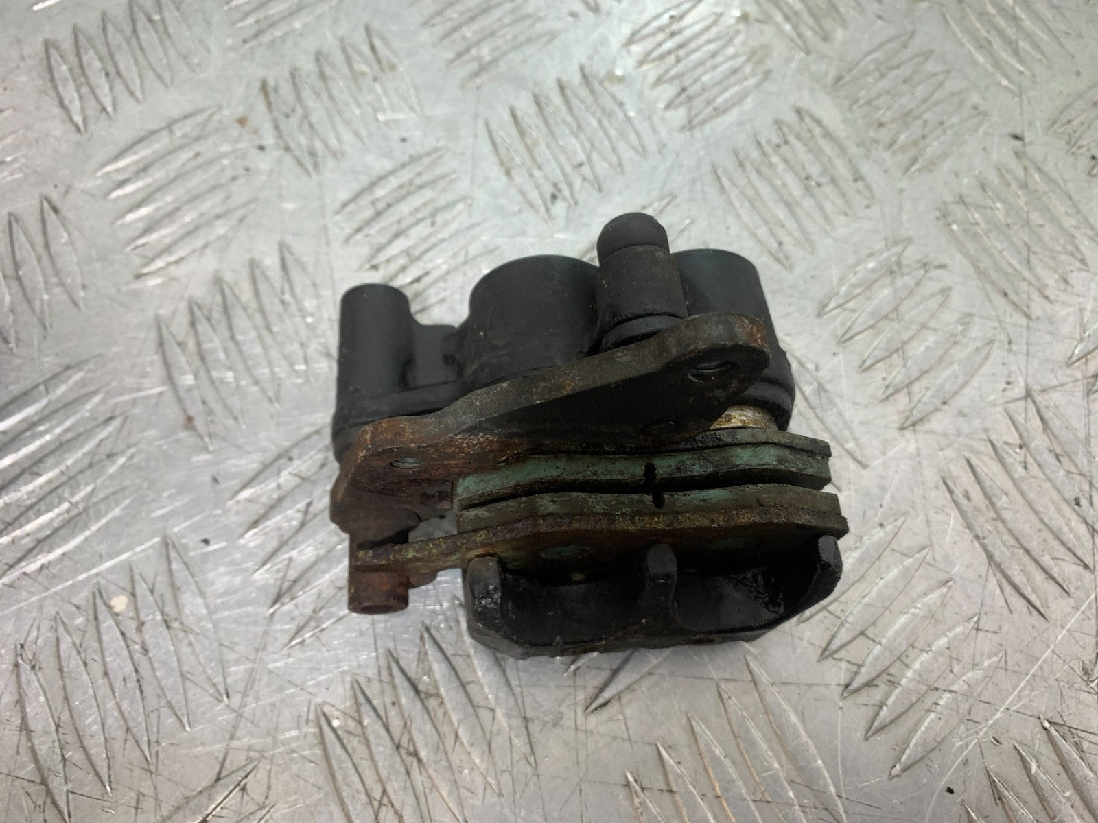 PIAGGIO VESPA GT125 L FRONT BRAKE CALIPER YEAR 2003 (CMB1300)