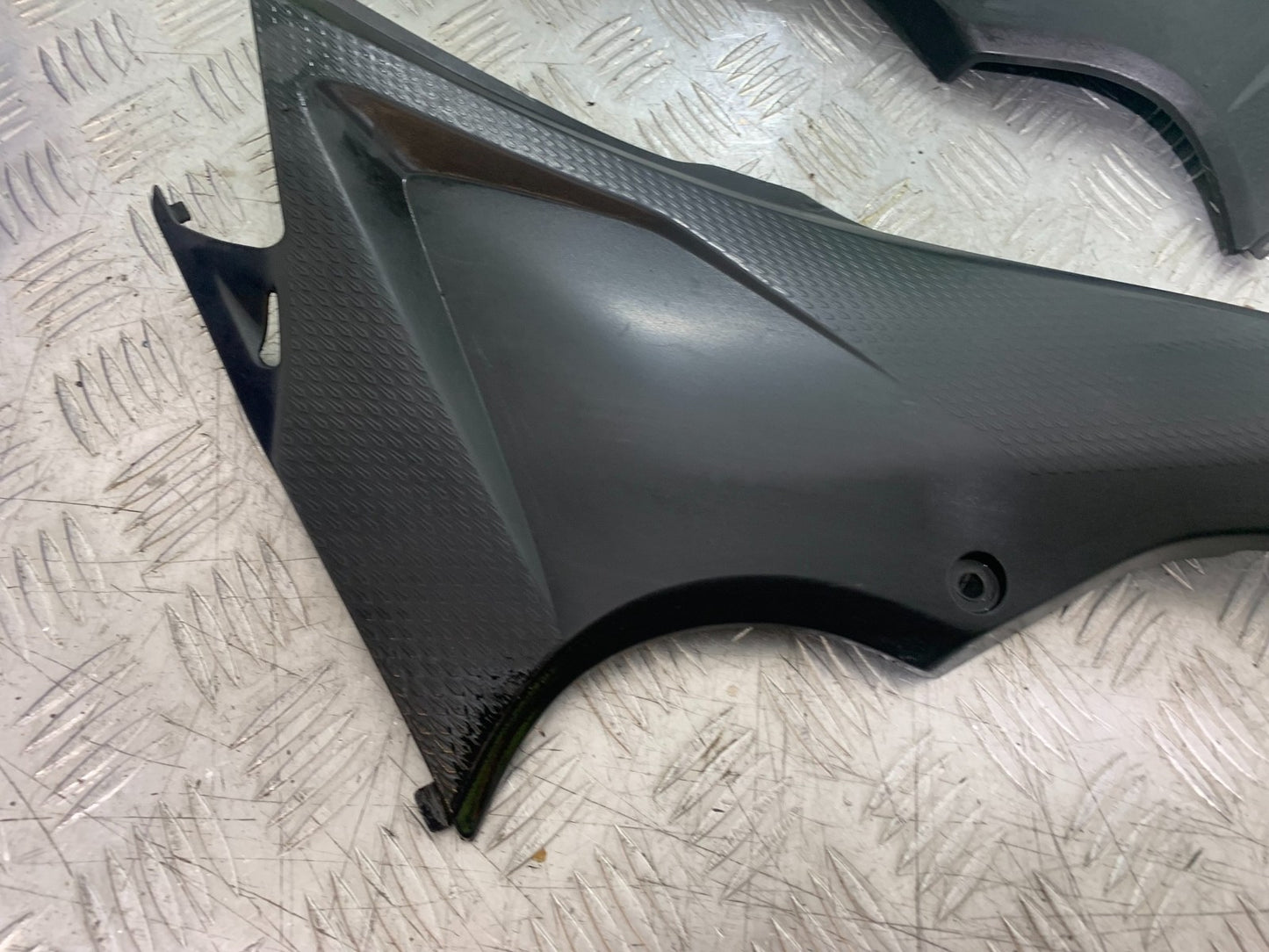 HONDA CB500 F CB500F LEFT AND RIGHT SIDE INFILLS YEAR 2013-2015  (CMB1235)