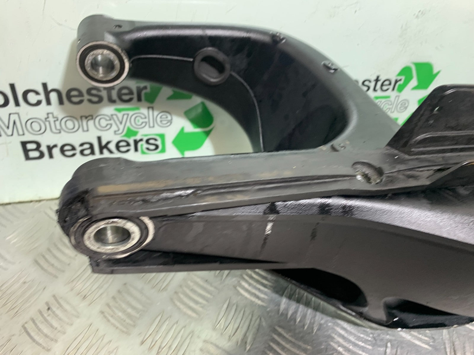 KTM 1290 SUPER DUKE R SWINGARM HUB CARRIER DISC YEAR 2020-2024 (CMB1272)