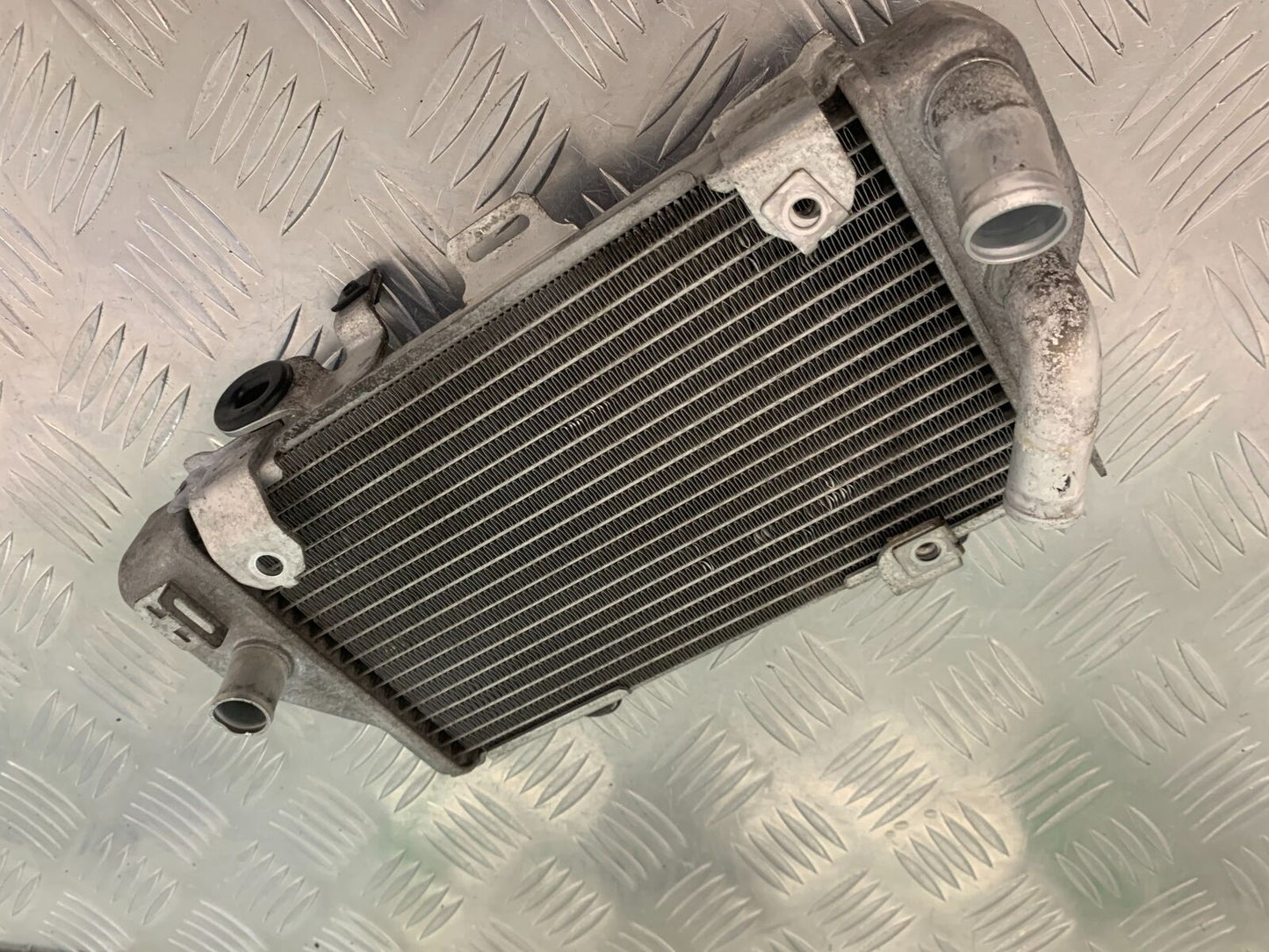 HONDA CRF1000 (DCT) AFRICA TWIN  LEFT RADIATOR   YEAR 2019 (STOCK 962)