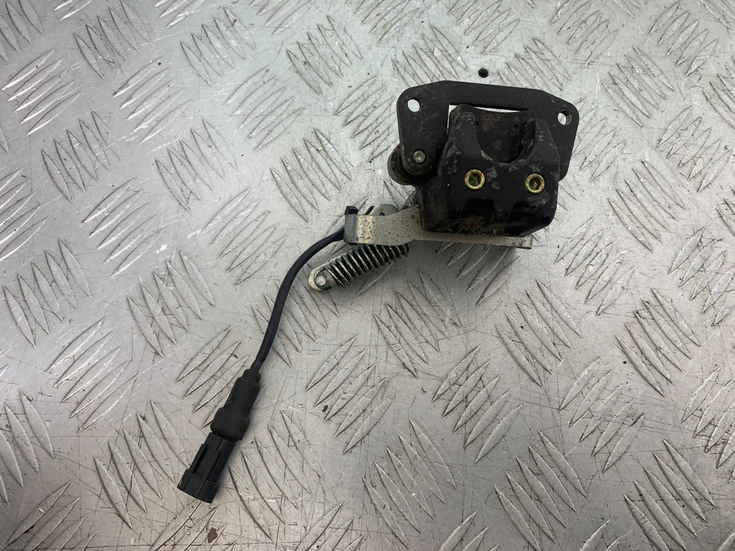 PIAGGIO MP3 250 ie ANTI ROLL CALIPER  YEAR 2007 (CMB1307)