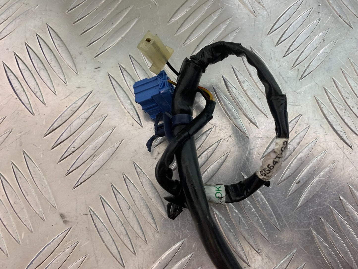 HONDA CBR650 F CBR 650F RIGHT SWITCH GEAR  YEAR 2014-2017  (STOCK 998)