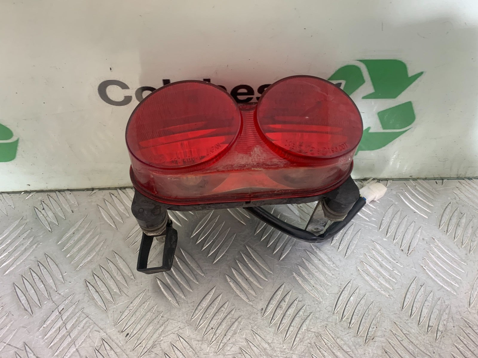 KAWASAKI ZX9R ZX9 E1 REAR LIGHT  YEAR 2000-01 (CMB1171)
