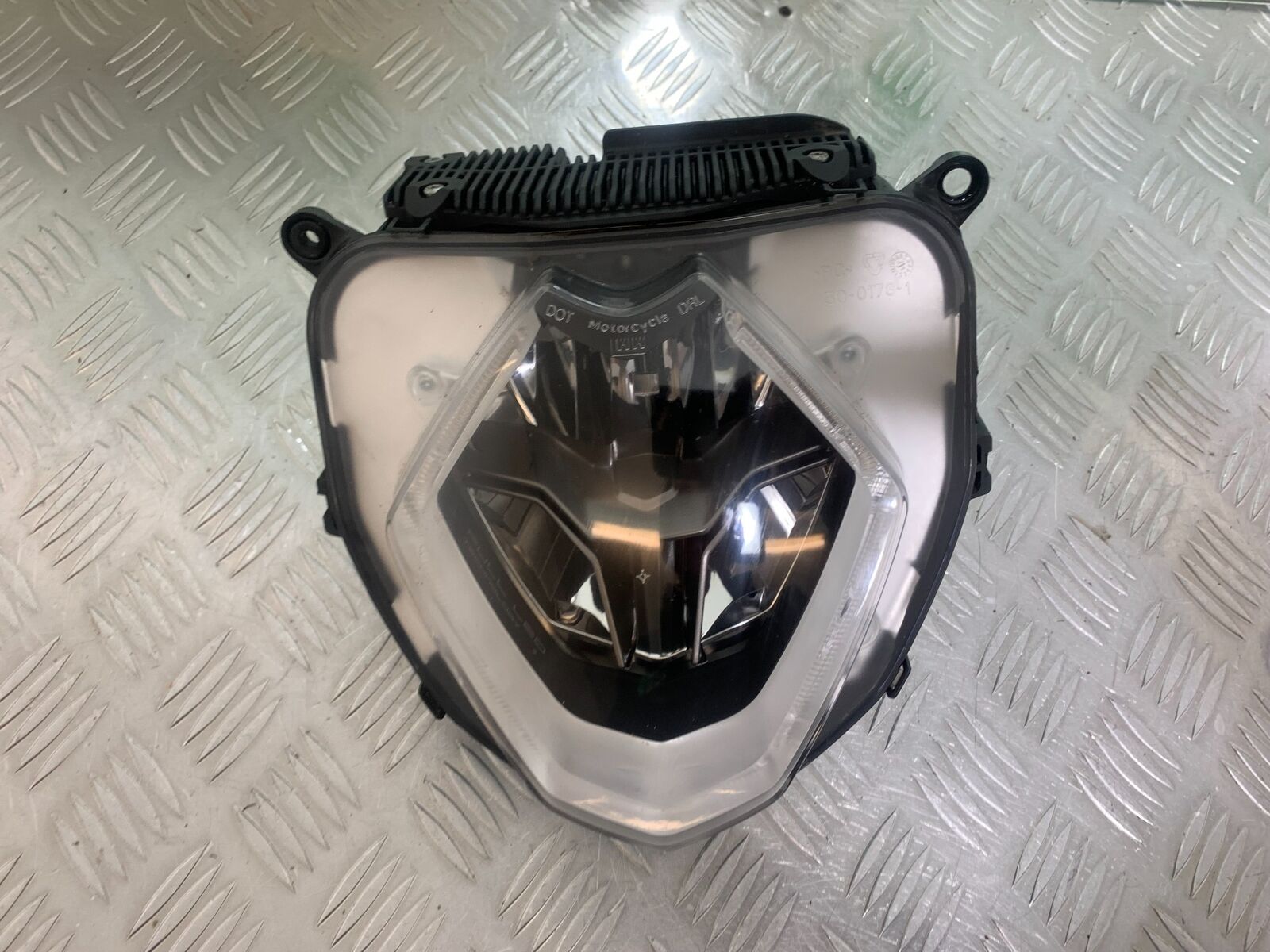 MV AGUSTA TURISMO VELOCE 800 HEADLIGHT  YEAR 2014-17 (CMB1051)