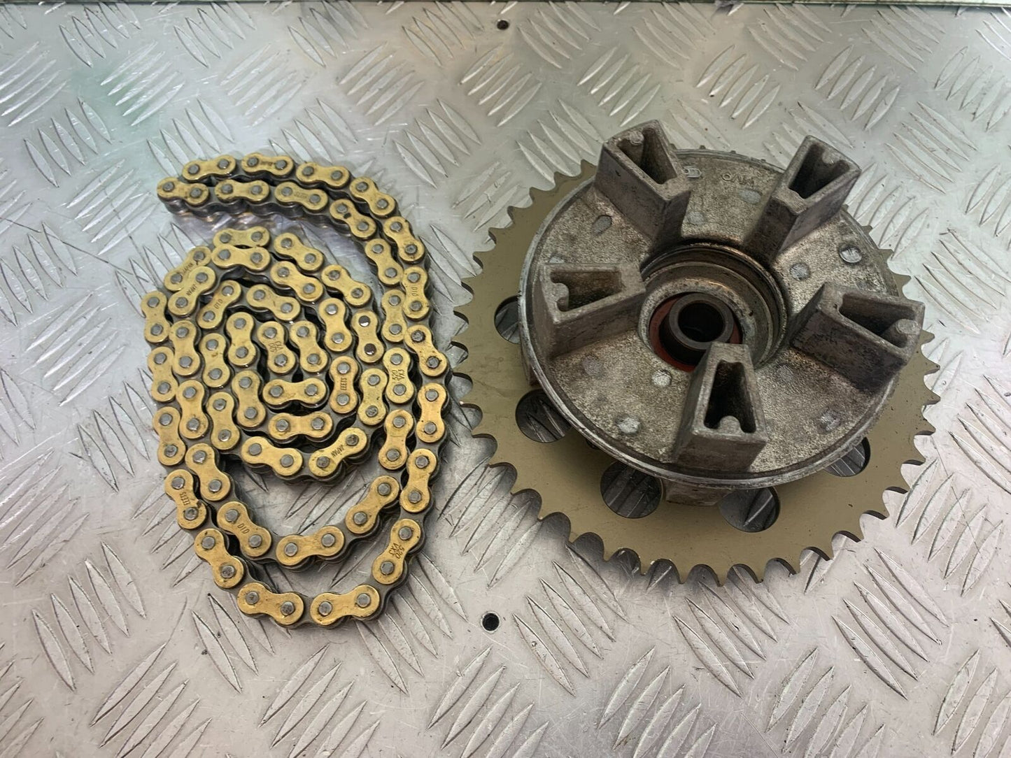 HONDA CBR600 CBR 600 F2 CHAIN AND REAR SPROCKET  YEAR 1991-1994(CMB1133)