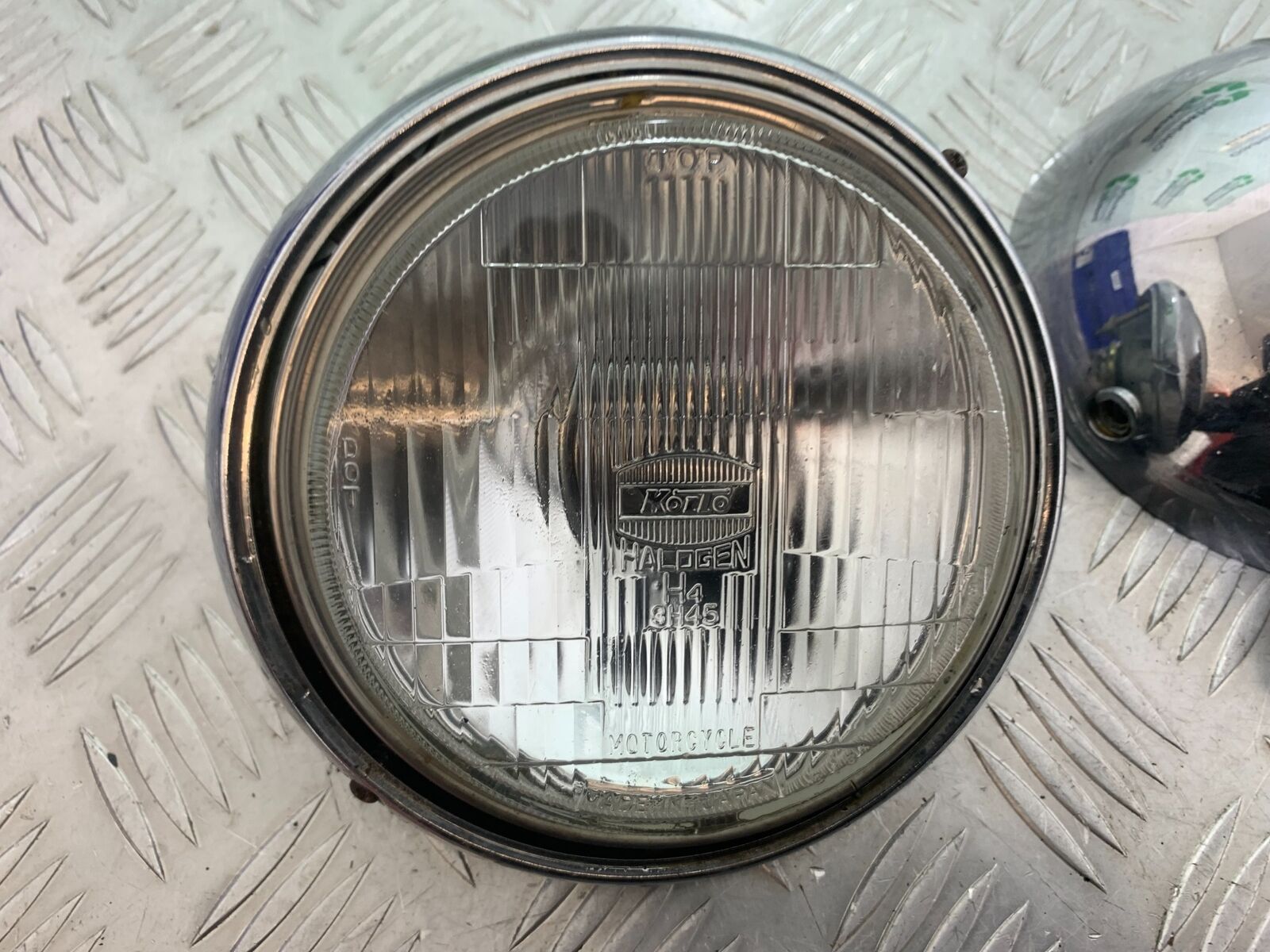 YAMAHA XV535 XV 535 VIRAGO HEADLIGHT AND BACKING  YEAR 1994-02 (CMB1044)