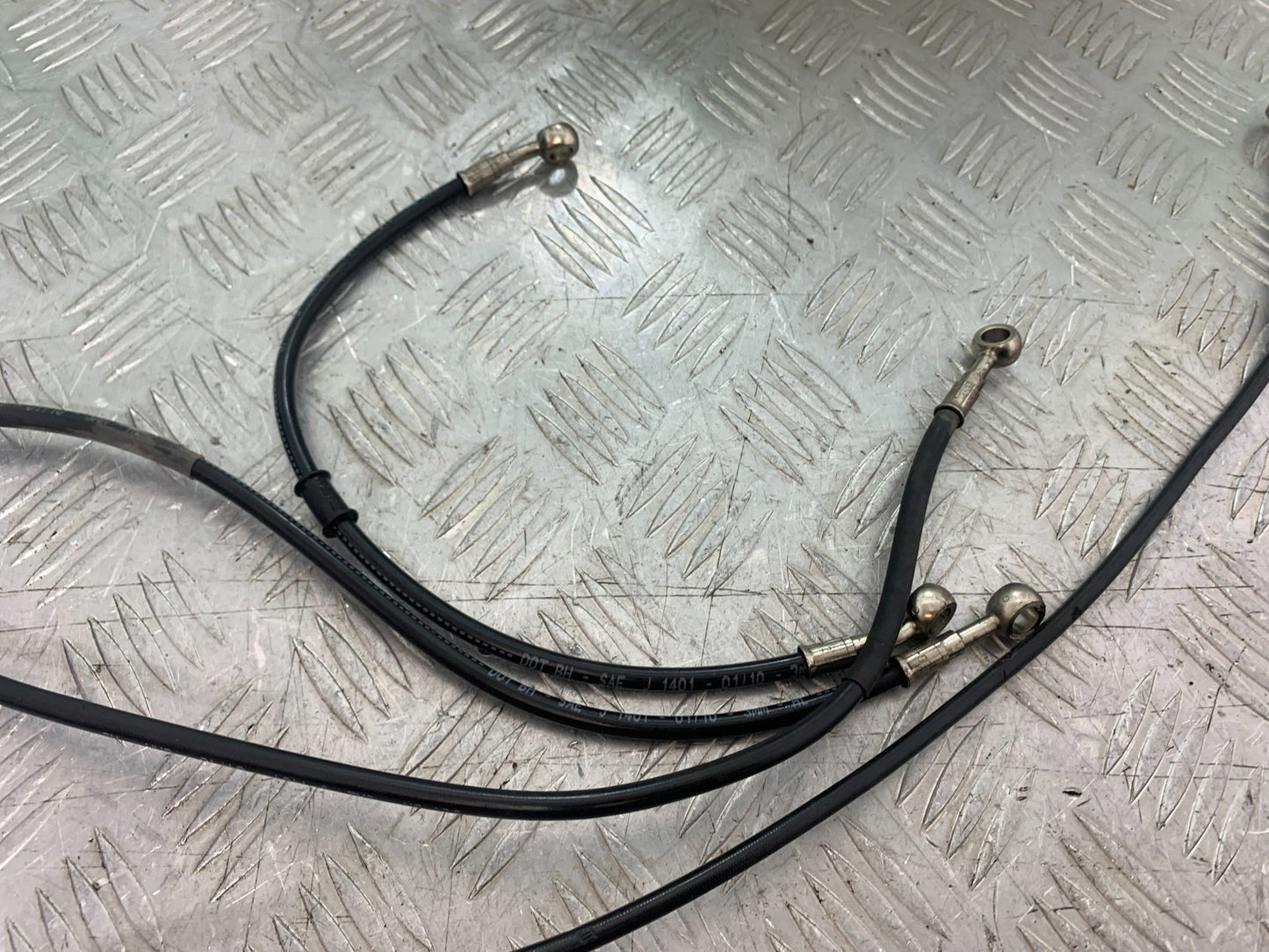 DUCATI 1198 S BRAKE AND CLUTCH LINES YEAR 2009-2011 (CMB1219)