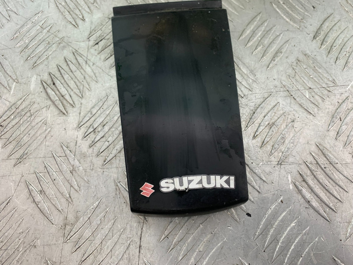 SUZUKI GSXR600 GSXR 600 SRAD SEAT PANEL JOINER   YEAR 1997-2000 (CMB1276)