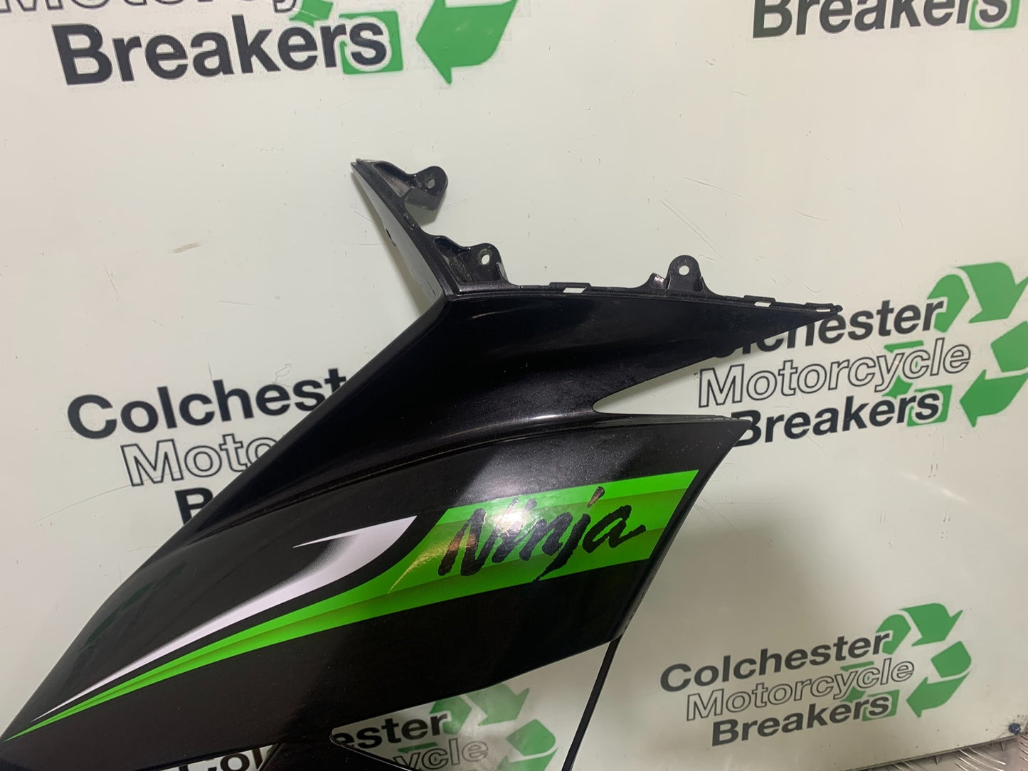 KAWASAKI ZX6R RIGHT FAIRING PANEL  YEAR 2009-2012 (CMB1136)