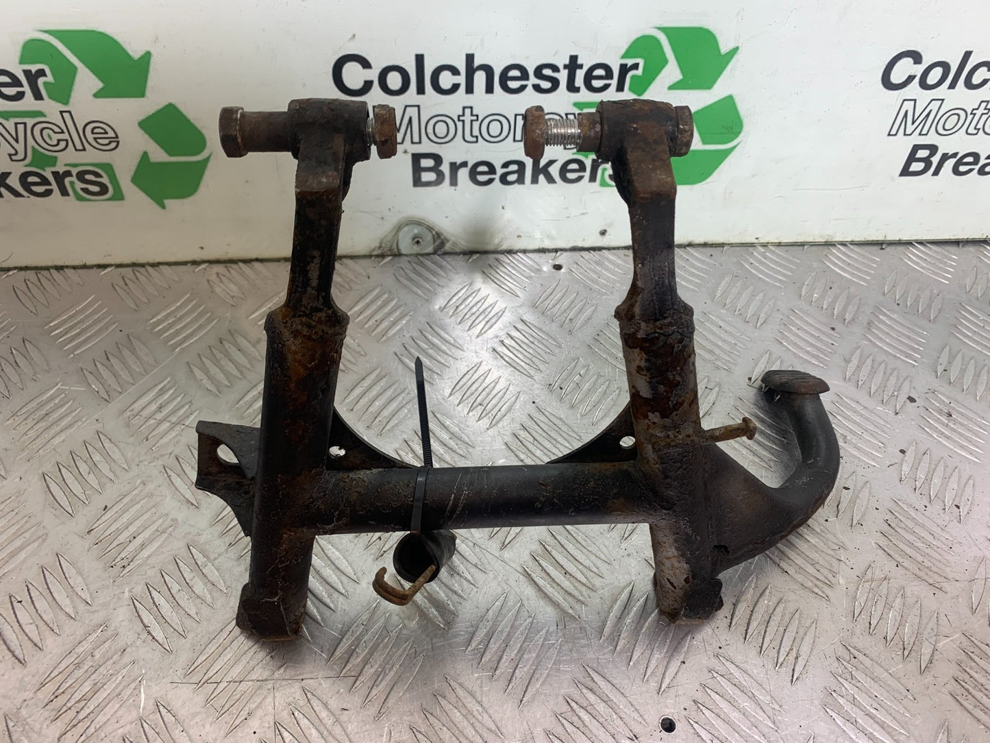 KAWASAKI GTR1400 GTR 1400 CENTER STAND  YEAR 2007-09(CMB1174)
