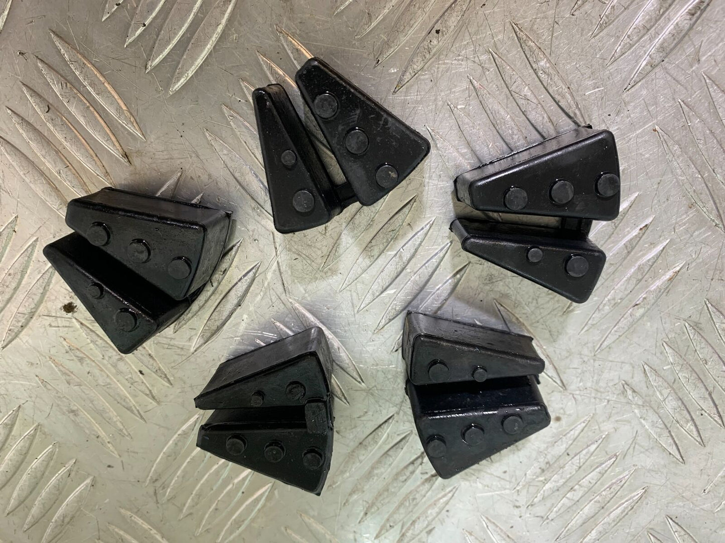BENELLI BN125 BN 125 CUSH DRIVE RUBBERS  YEAR 2018-2021 (CMB1080)