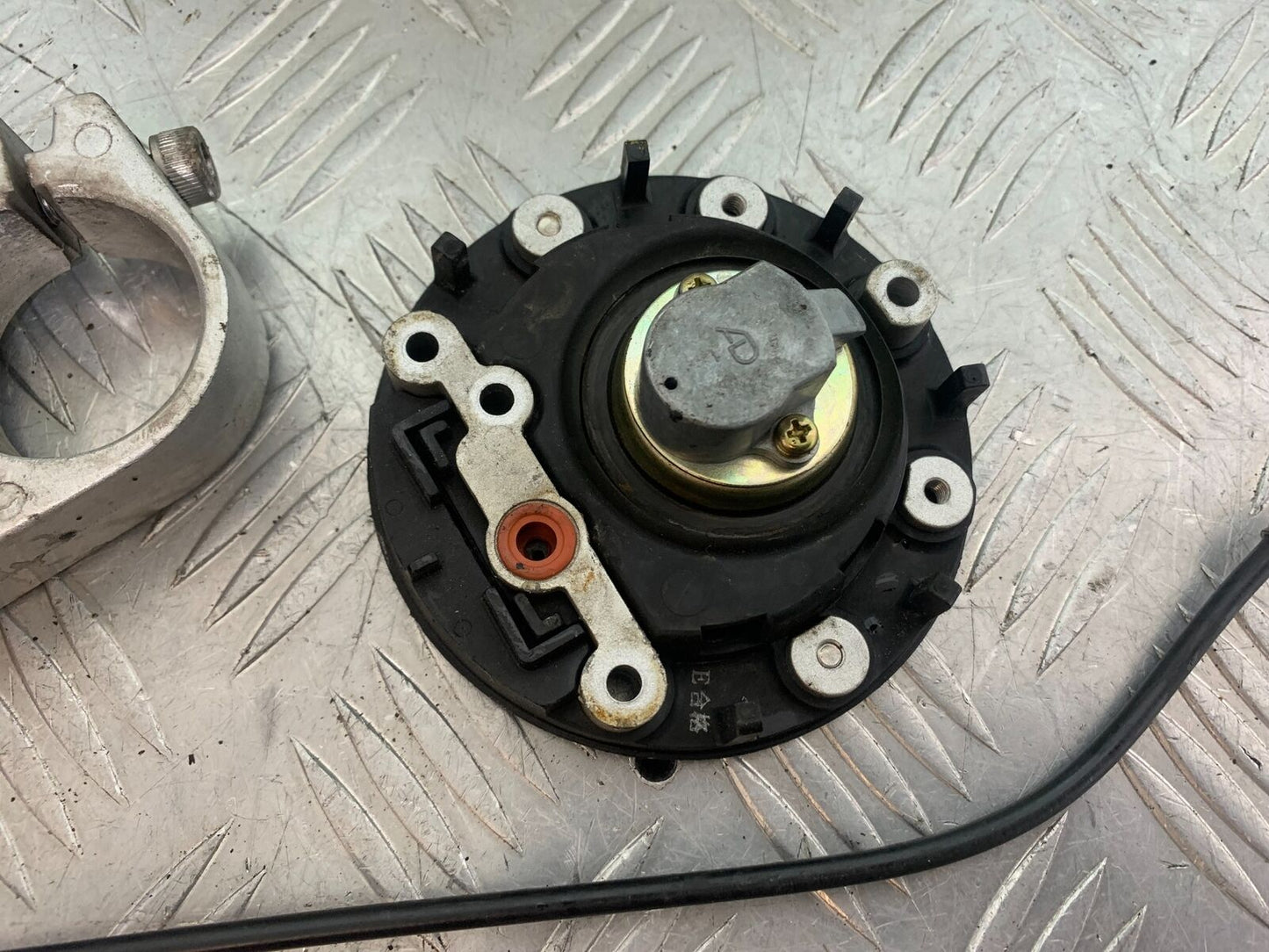 YAMAHA XJR1300 XJR 1300 LOCKS AND KEY   YEAR  1999-2003 (CMB1119)