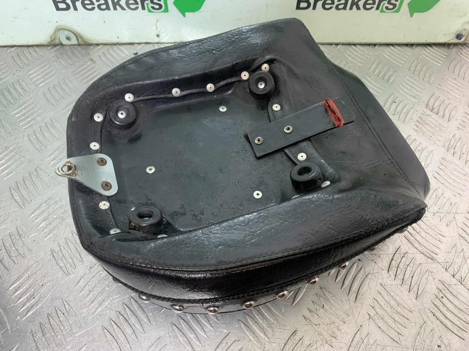 HONDA VT750 SHADOW REAR SEAT  YEAR 2003-2004 (CMB1265)