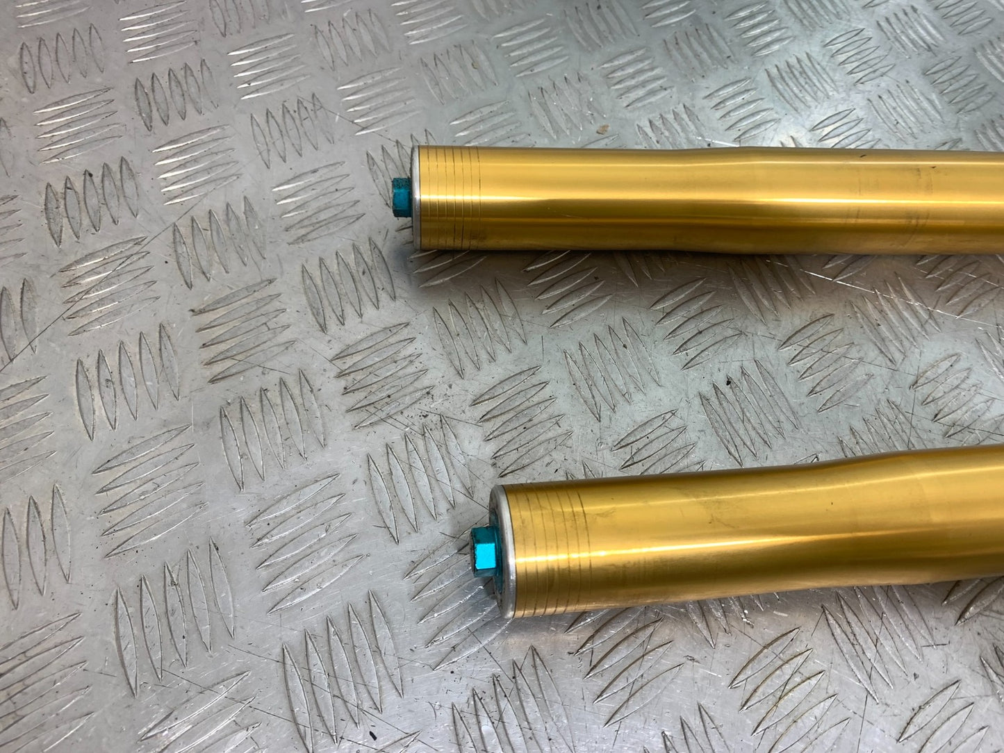 APRILIA RSV1000 R FACTORY MILLE OHLINS FORKS 2004-09 (CMB1203)