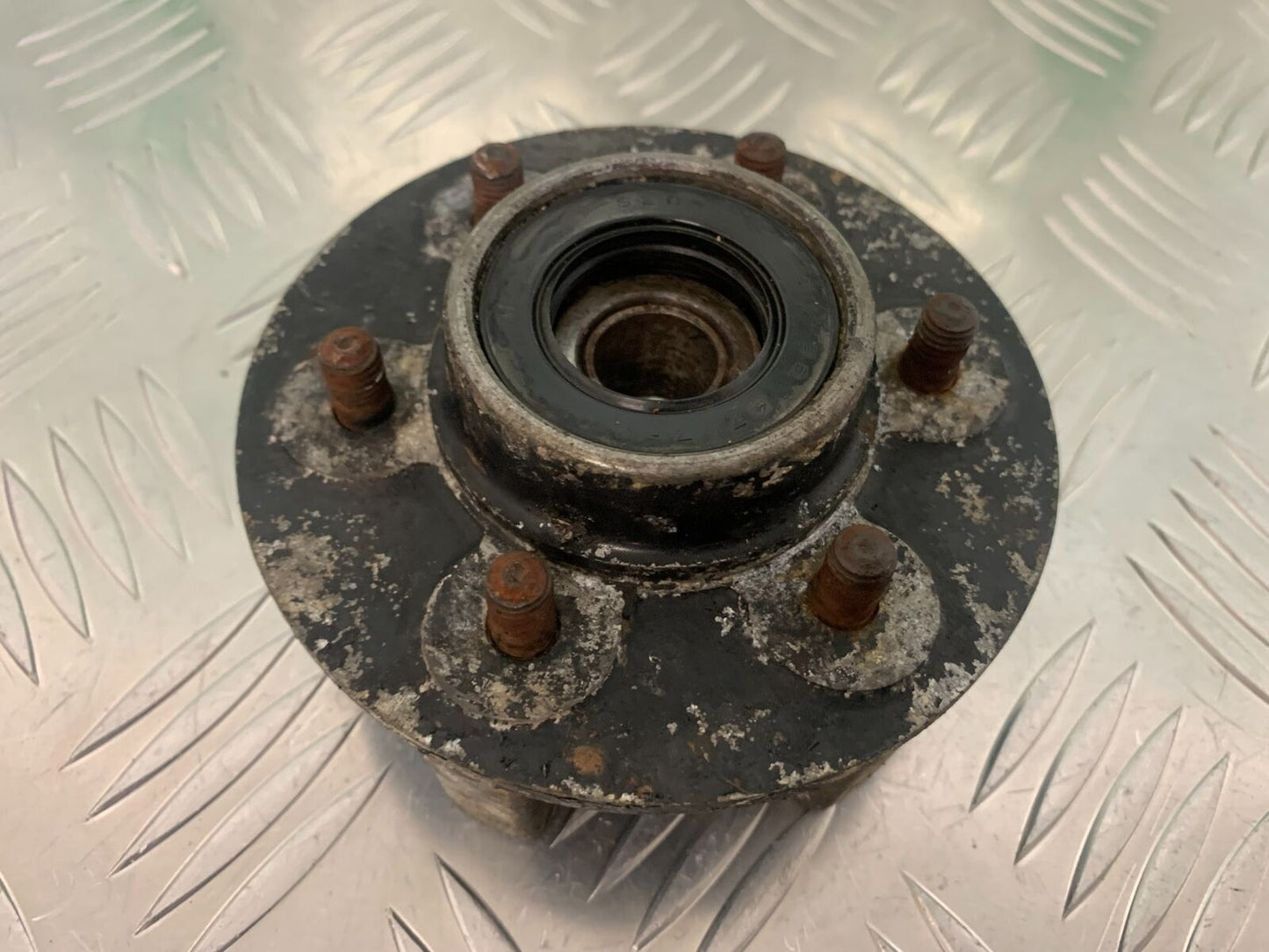 YAMAHA XT250 XT 250 SPROCKET CARRIER   YEAR 1980-1982  (STOCK 944)