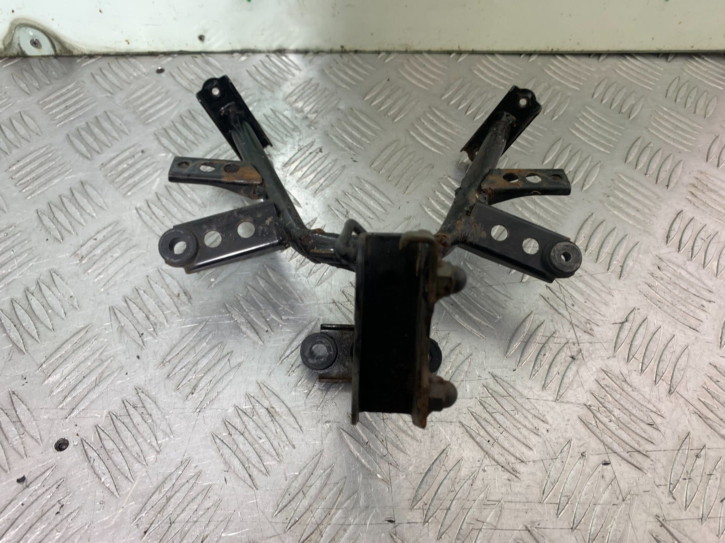 YAMAHA YZF-R125 YZF 125 FAIRING BRACKET  YEAR 2019-2022 (CMB1263)
