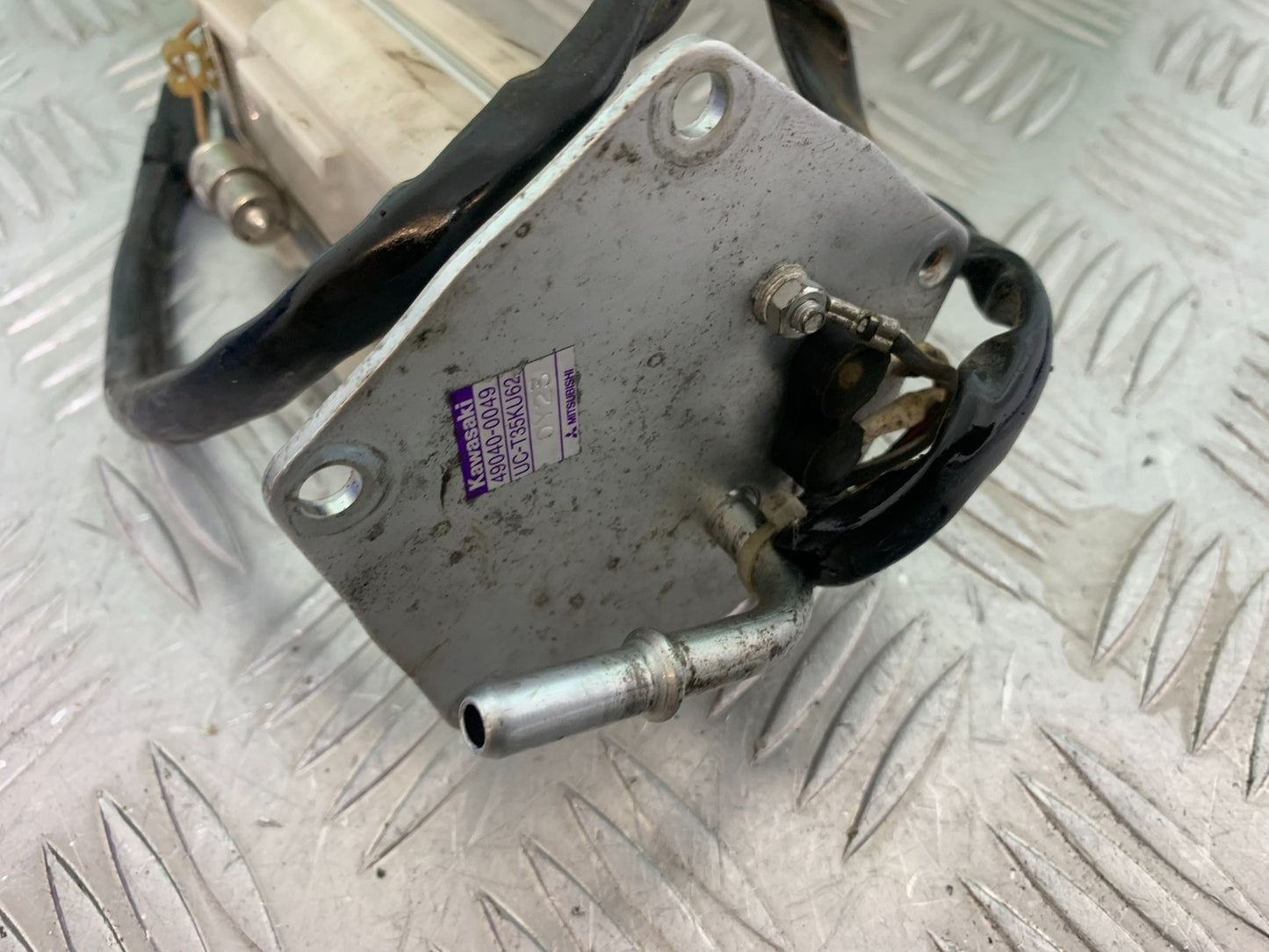 KAWASAKI ZX10R ZX 10R PETROL PUMP  YEAR 2011-2015 (CMB1154)