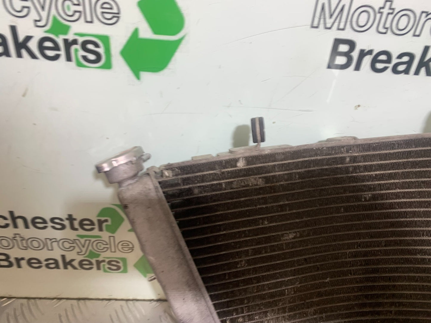 SUZUKI GSXR750 GSXR 750 K4 K5 RADIATOR  2004-2005 (CMB1319)