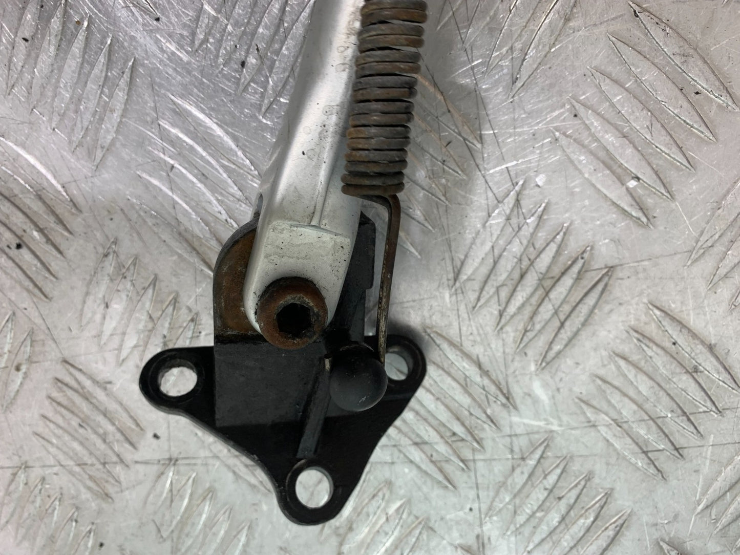 TRIUMPH 955i DAYTONA SIDE STAND AND BRACKET YEAR 2002-2006 (CMB1229)