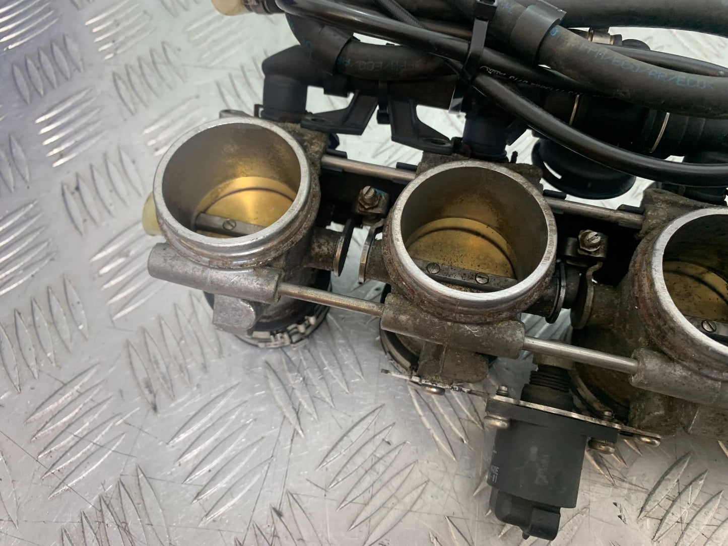 BMW K1300 S K 1300 S THROTTLE BODIES  YEAR 2009-16 (CMB1216)