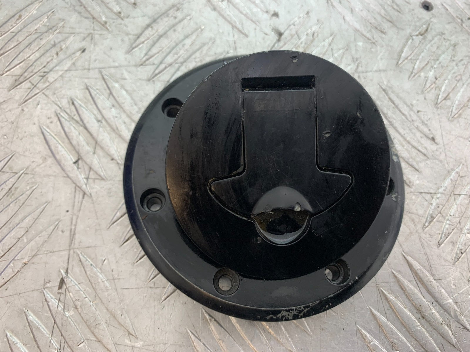 KTM RC125 RC 125 SEAT LOCK PETROL CAP KEY  YEAR 2017-2022 (CMB 1244)