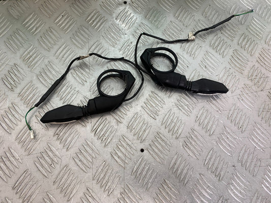 KTM 1290 SUPER DUKE R FRONT INDICATORS  YEAR 2020-2024 (CMB1272)