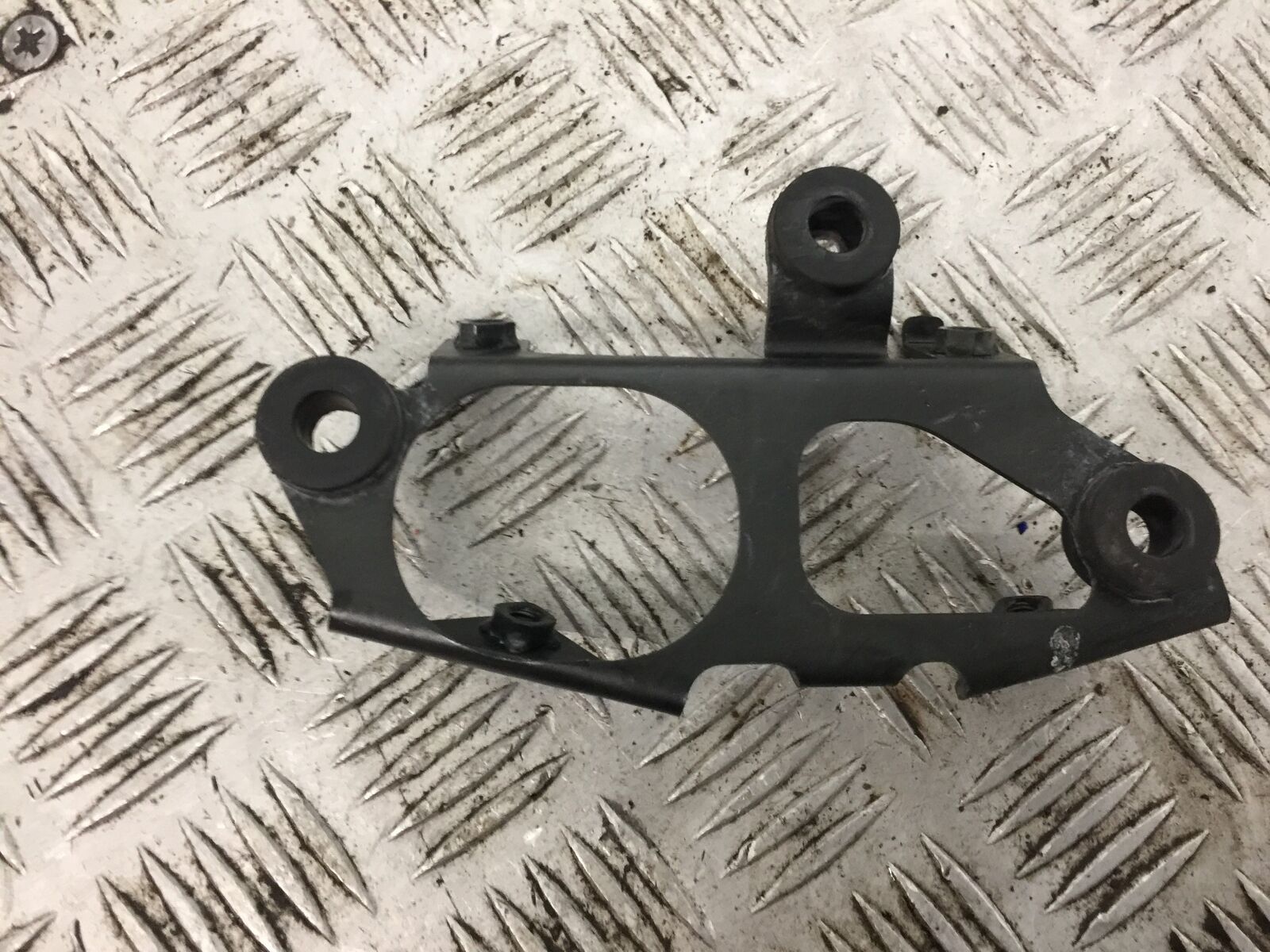 YAMAHA MT03 SPEEDO BRACKET YEAR 2018  (STOCK 801)