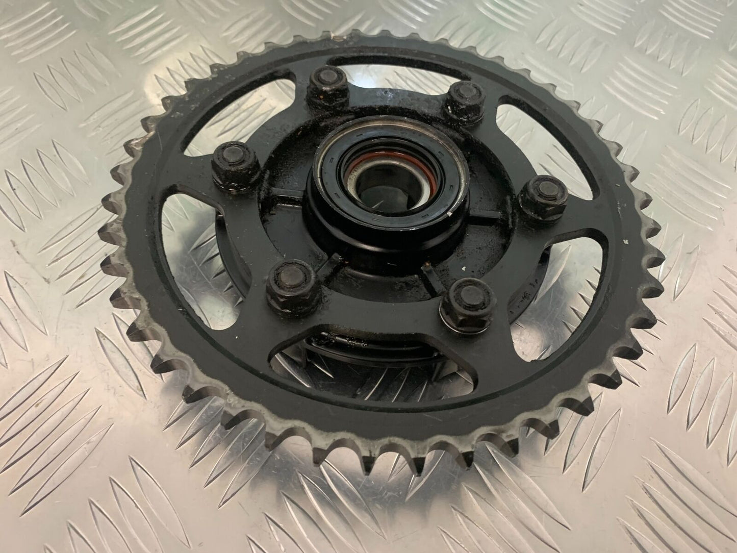 YAMAHA YZF R1 5VY SPROCKET CARRIER  YEAR 2004-2006 (STOCK 953)