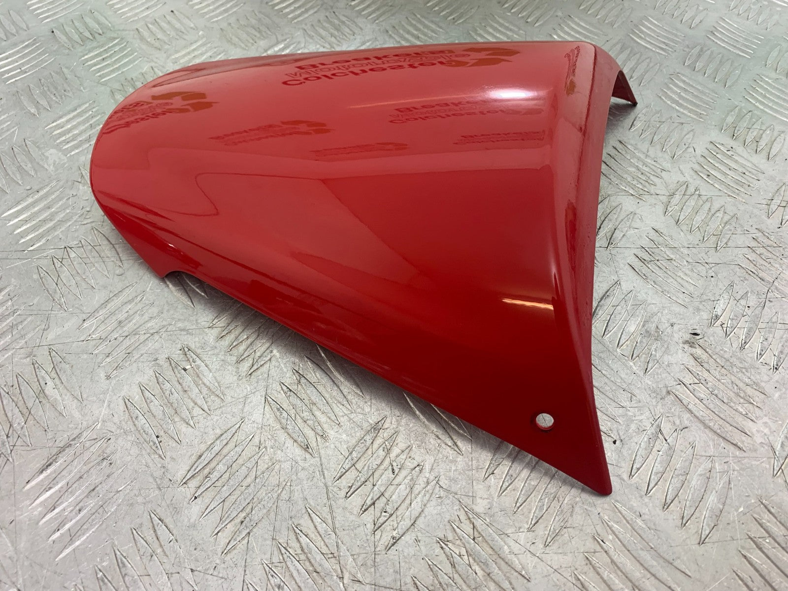 TRIUMPH 675 STREET TRIPLE R REAR SEAT COWL YEAR 2013 - 2016 (CMB1221)