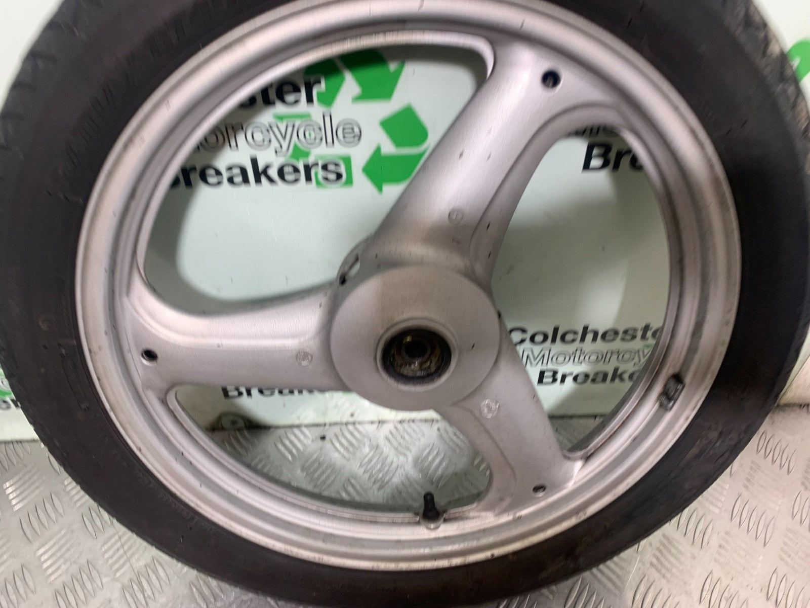 HONDA XL125 VARADERO FRONT WHEEL   YEAR 2001-2006  (CMB1210)