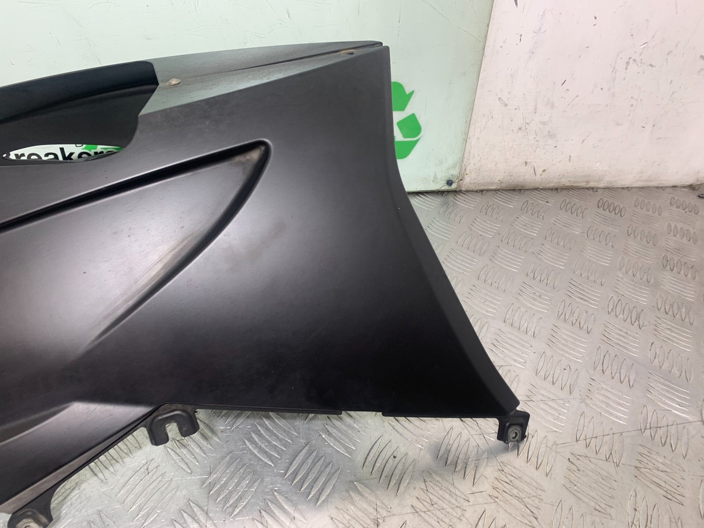 BMW K1300 S K 1300 S BELLYPAN  YEAR 2009-16 (CMB1216)