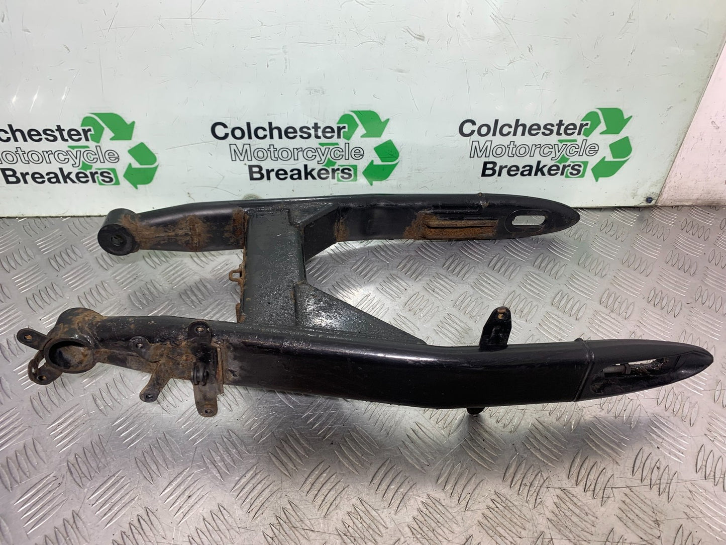 YAMAHA XVS 1300 MIDNIGHT STAR SWINGARM YEAR 2007-16 (CMB1200)