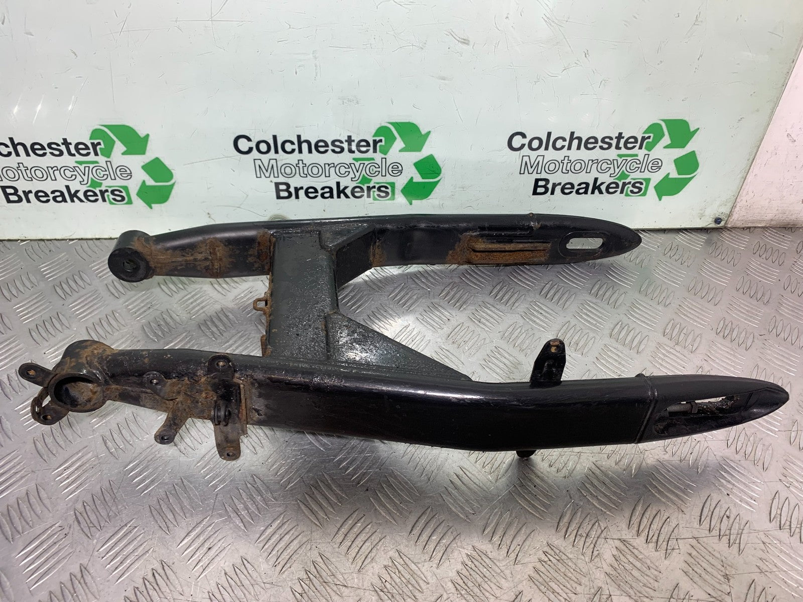YAMAHA XVS 1300 MIDNIGHT STAR SWINGARM YEAR 2007-16 (CMB1200)