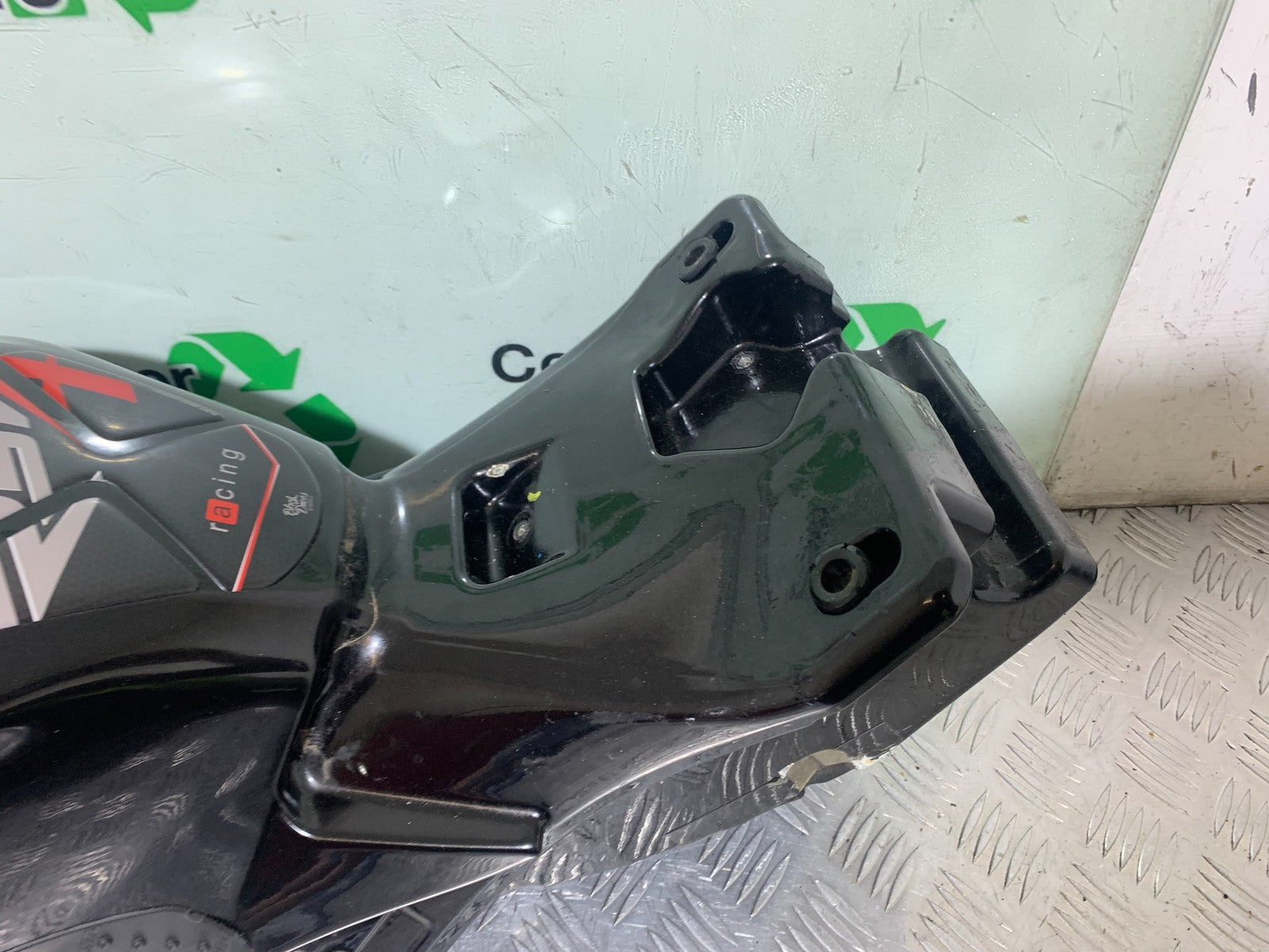 APRILIA RSV4 FACTORY PETROL TANK   YEAR 2009-2012(CMB1224)