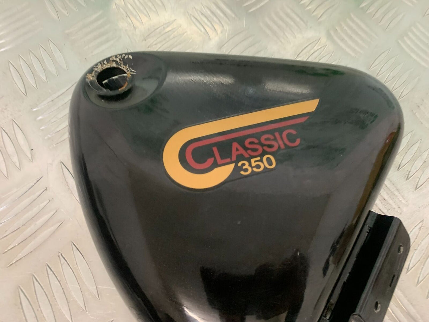 ROYAL ENFIELD 350 CLASSIC SIDE PANEL YEAR 2022 (STOCK 967)