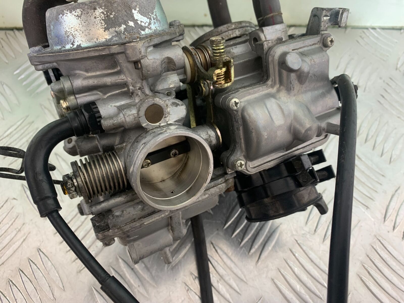 HONDA VT1100 C SHADOW SPIRIT CARBS   2002-2003 (CMB1035)