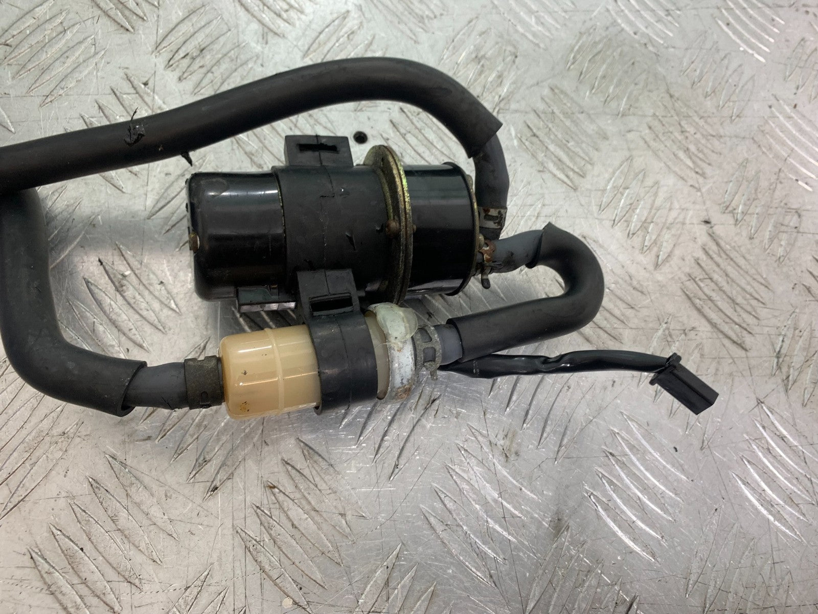 YAMAHA FZS1000 FAZER PETROL PUMP YEAR 2001-05 (CMB1275)
