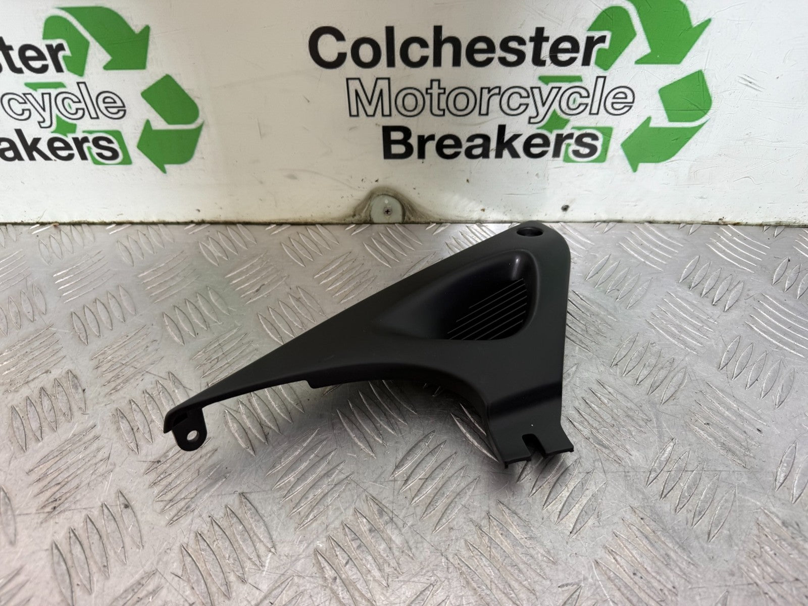 SUZUKI SV650 SV 650 MK1 FRAME COVER INFILL YEAR 1999-2002