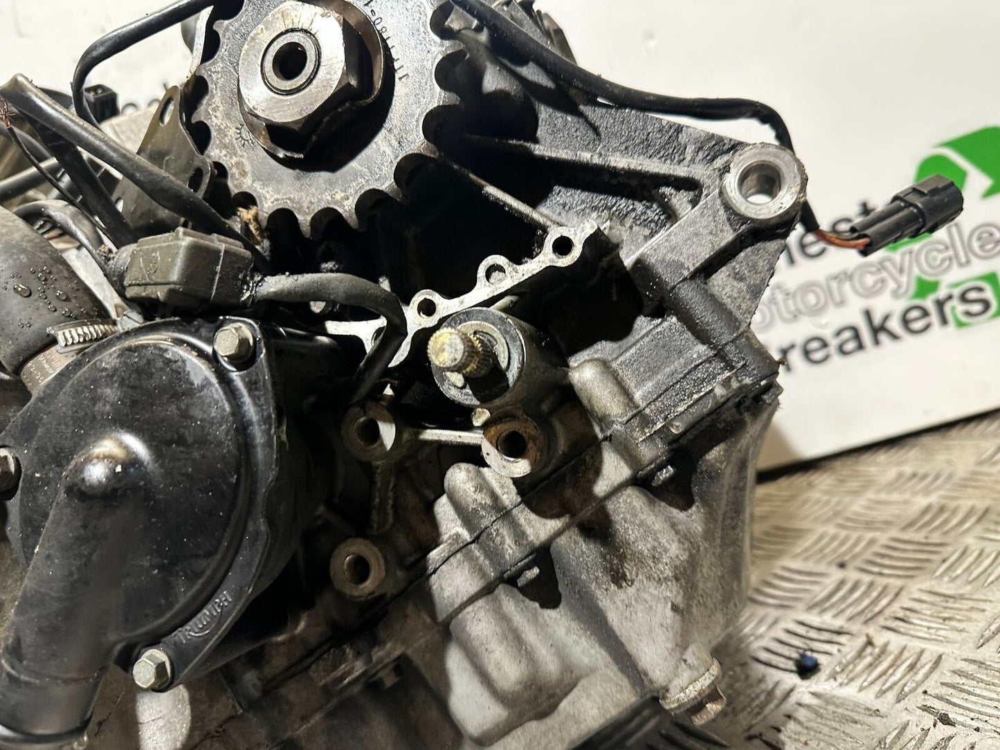 TRIUMPH 1050 SPRINT ST  ENGINE YEAR 2004-2007 (CMB1089)