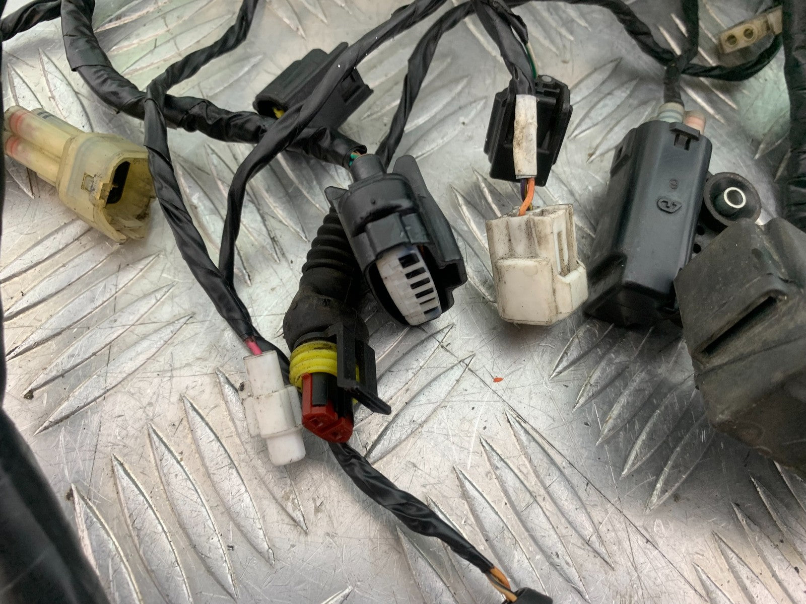 KTM 690 DUKE R LC4 WIRING LOOM HARNESS YEAR 2012-2015  (CMB1180)