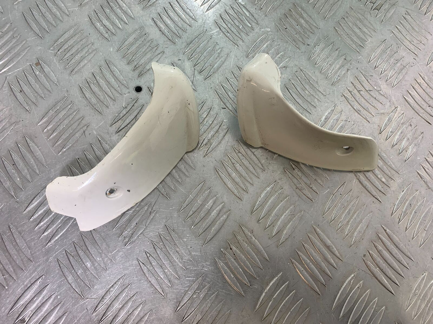 PIAGGIO VESPA GTS 300 FOOTPEG COVERS   YEAR 2010 (CMB1062)