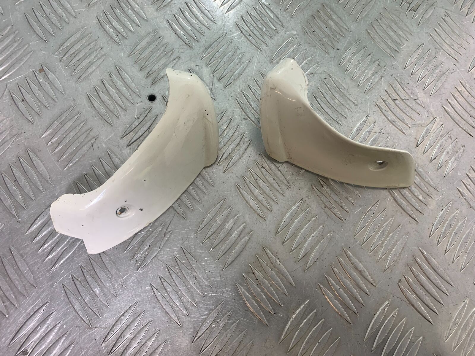 PIAGGIO VESPA GTS 300 FOOTPEG COVERS   YEAR 2010 (CMB1062)