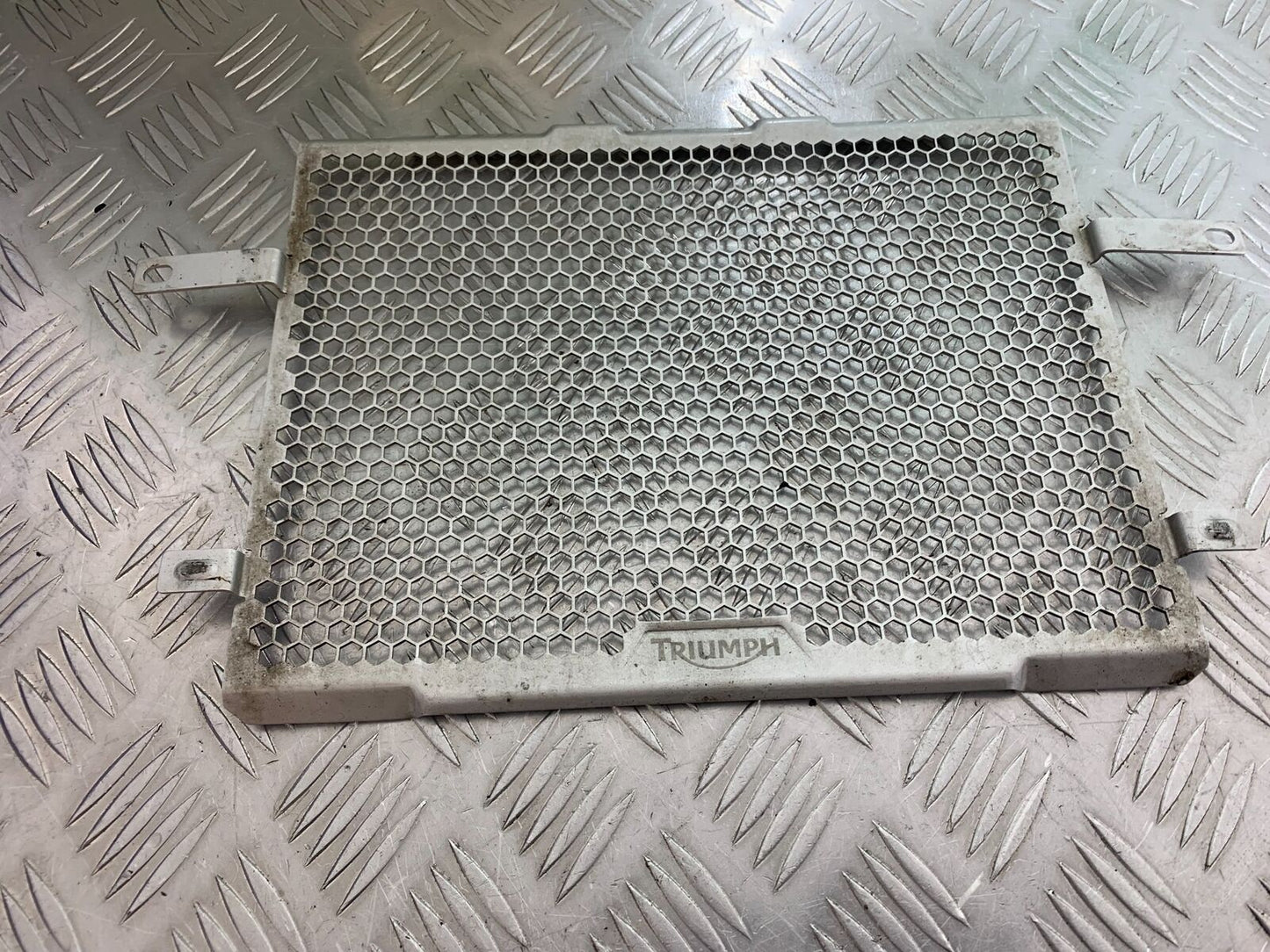 TRIUMPH TIGER 800 RADIATOR GRILL  YEAR 2011-2014 (CMB1113)